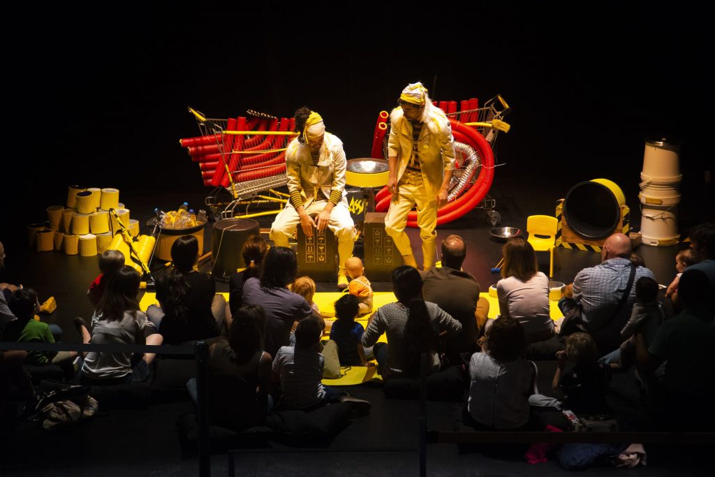 Espetáculo de música para bebés da WETUMTUM que estimula o desenvolvimento infantil.